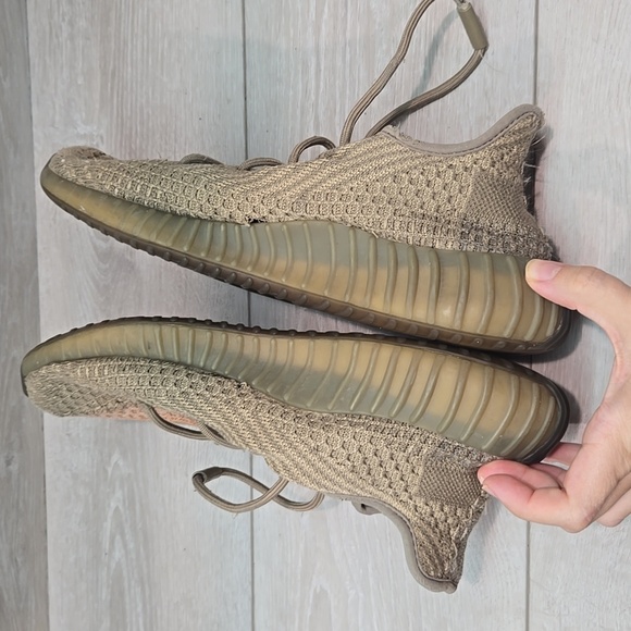 Adidas Yeezy Boost Mens Sneakers Shoes Sz 9.5 - Picture 10 of 16